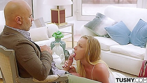 Hot swinel housemaidgida and an canad