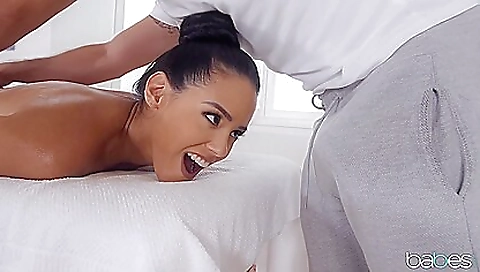 Sexy blonde gets a hot mach