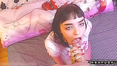 Milf gets her tight asshole fucked by a huge cock