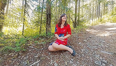 Married girl gets fucked by a huge cock