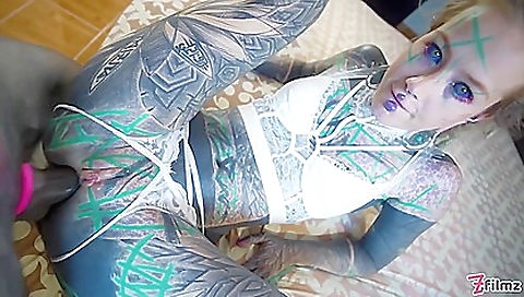 Mature woman has a huge tits