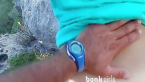 Hawt sweetheart with two blonde